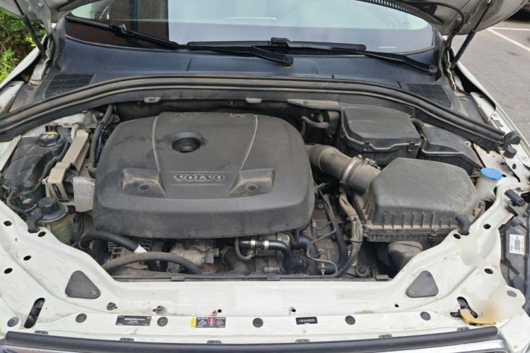 Used Volvo XC60 2017 T5 AWD Smart Range Edition Engine Bay