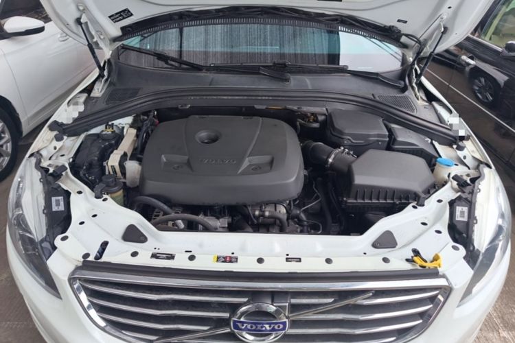 Used Volvo XC60 2017 T5 Smart Upgrade Edition Engine Bay