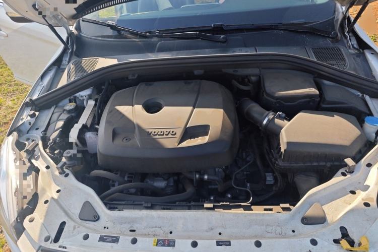 Used Volvo XC60 2017 T5 Smart Upgrade Edition Engine Bay