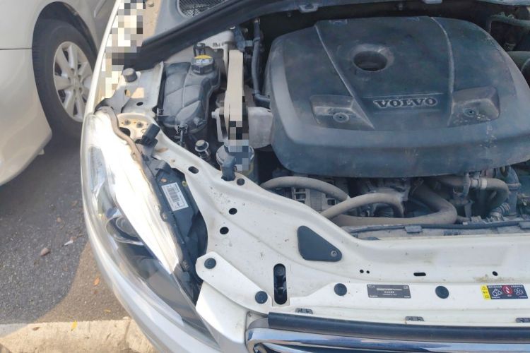 Used Volvo XC60 2017 T5 Smart Upgrade Edition Engine Bay Right
