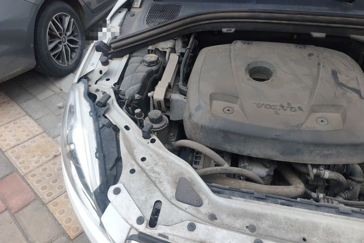 Used Volvo XC60 2017 T5 AWD Smart Range Edition Engine Bay Right