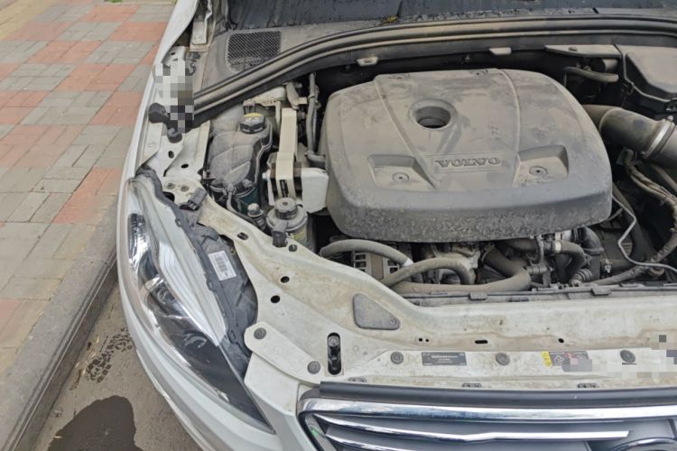 Used Volvo XC60 2017 T5 Smart Upgrade Edition Engine Bay Right