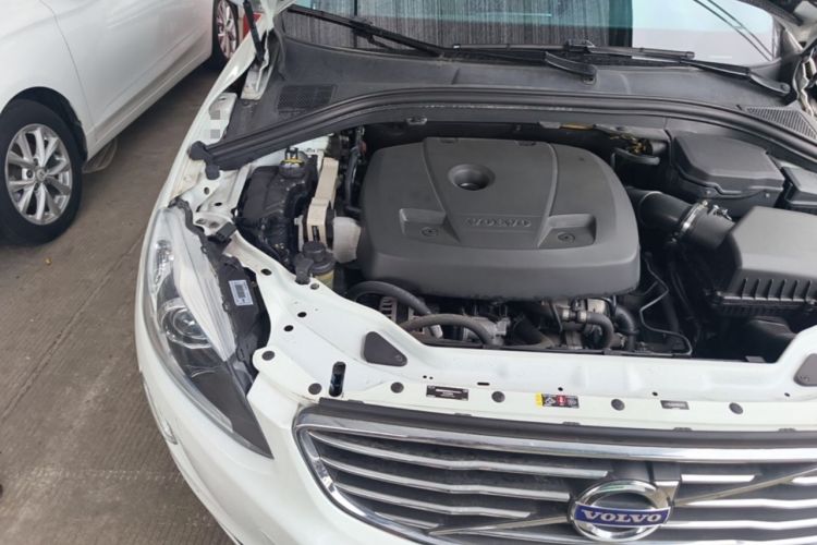Used Volvo XC60 2017 T5 Smart Upgrade Edition Engine Bay Right