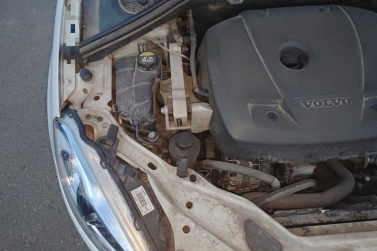 Used Volvo XC60 2017 T5 Smart Upgrade Edition Engine Bay Right