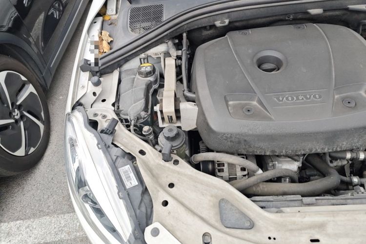 Used Volvo XC60 2017 T5 Smart Upgrade Edition Engine Bay Right