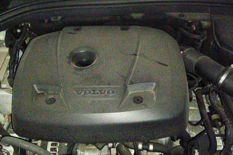 Used Volvo XC60 2017 T5 AWD Smart Upgrade Edition Engine Bay