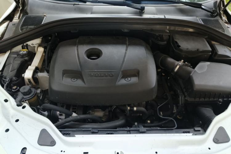 Used Volvo XC60 2017 T5 Smart Upgrade Edition Engine Bay