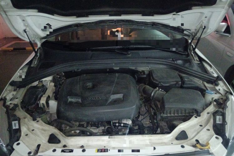 Used Volvo XC60 2017 T5 AWD Smart Upgrade Edition Engine Bay