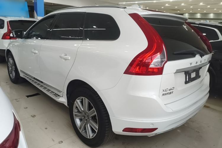 Used Volvo XC60 2017 T5 AWD Smart Range Edition Exterior 2