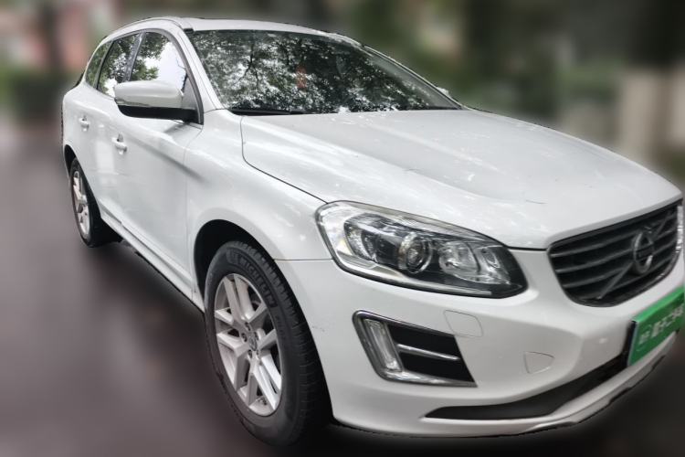 Used Volvo XC60 2017 T5 Smart Upgrade Edition Exterior 2