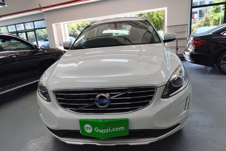 Used Volvo XC60 2017 T5 AWD Smart Upgrade Edition Front