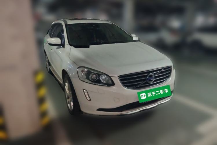 Used Volvo XC60 2017 T5 Smart Upgrade Edition Front Right 45 Deg