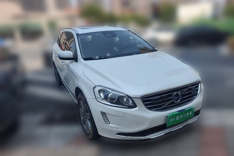 Used Volvo XC60 2017 T5 AWD Smart Range Edition Front Right 45 Deg
