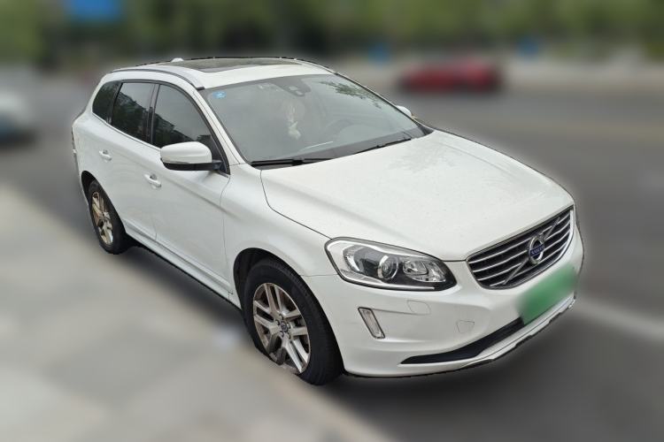 Used Volvo XC60 2017 T5 Smart Upgrade Edition Front Right 45 Deg