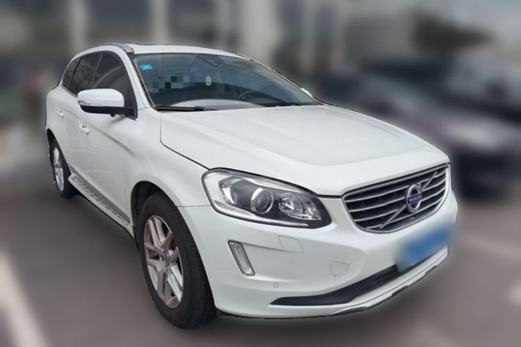 Used Volvo XC60 2017 T5 Smart Upgrade Edition Front Right 45 Deg