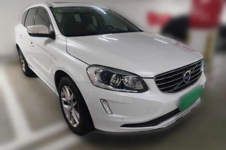Used Volvo XC60 2017 T5 AWD Smart Upgrade Model Front Right 45 Deg