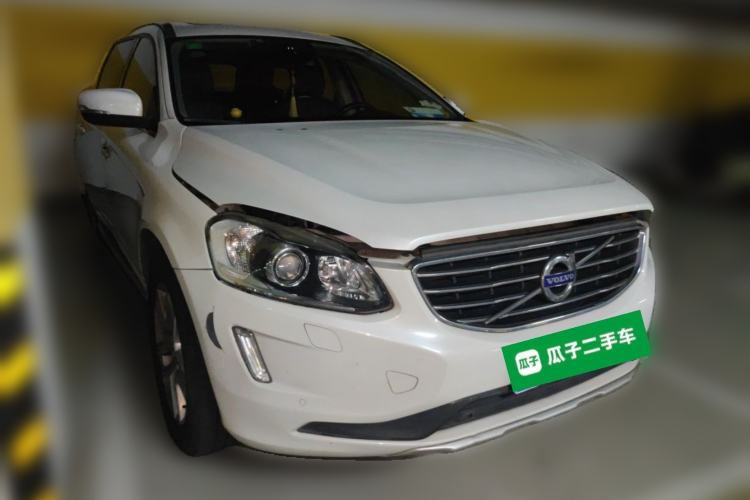 Used Volvo XC60 2017 T5 Smart Upgrade Edition Front Right 45 Deg