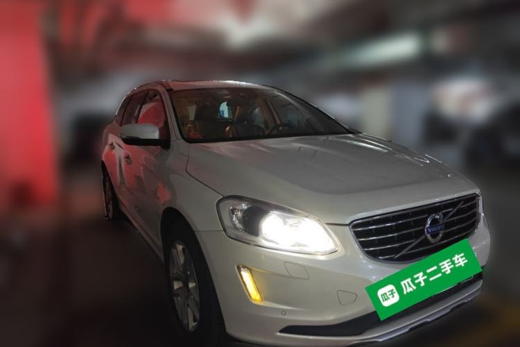 Used Volvo XC60 2017 T5 Smart Upgrade Edition Front Right 45 Deg