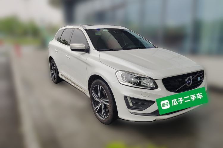 Used Volvo XC60 2017 T5 AWD Personalized Sport Upgrade Edition Front Right 45 Deg