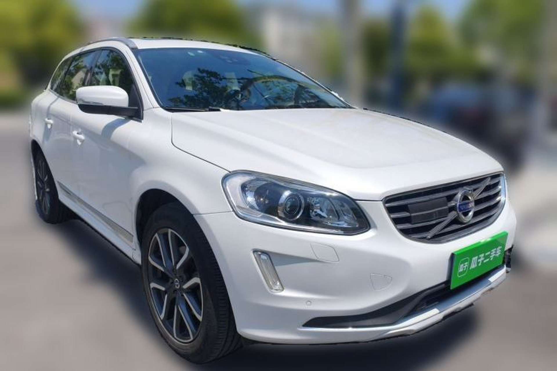Used Volvo XC60 2017 T5 AWD Smart Upgrade Edition Front Right 45 Deg