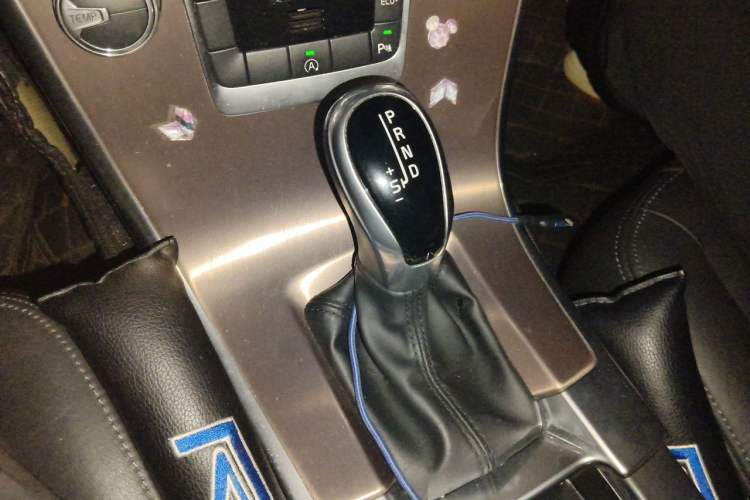 Used Volvo XC60 2017 T5 Smart Upgrade Edition Gear Lever