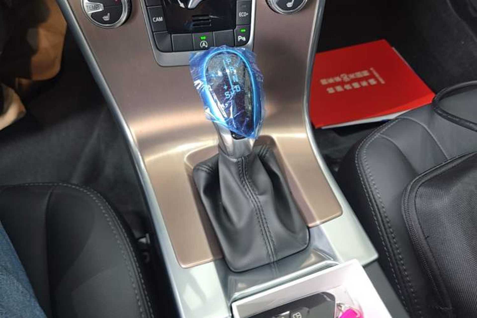 Used Volvo XC60 2017 T5 Smart Upgrade Edition Gear Lever
