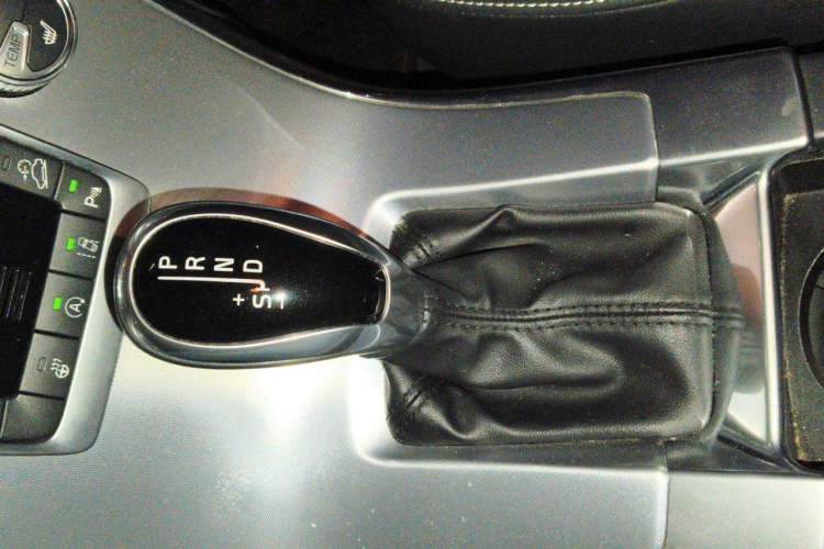 Used Volvo XC60 2017 T5 AWD Smart Upgrade Edition Gear Lever