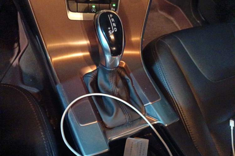 Used Volvo XC60 2017 T5 Smart Upgrade Edition Gear Lever