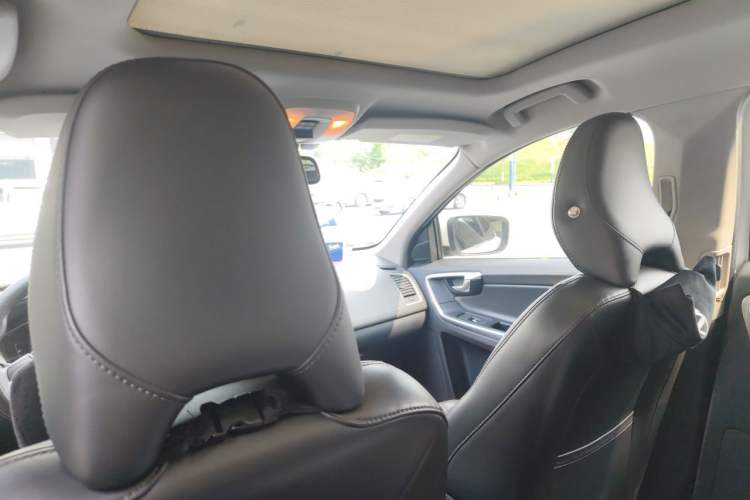 Used Volvo XC60 2017 T5 Smart Upgrade Edition Headliner
