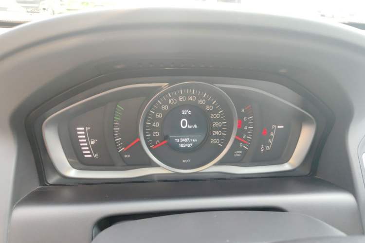 Used Volvo XC60 2017 T5 Smart Upgrade Edition Instrument Cluster