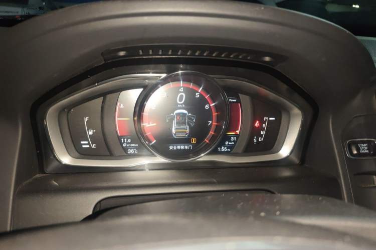Used Volvo XC60 2017 T5 AWD Smart Range Edition Instrument Cluster