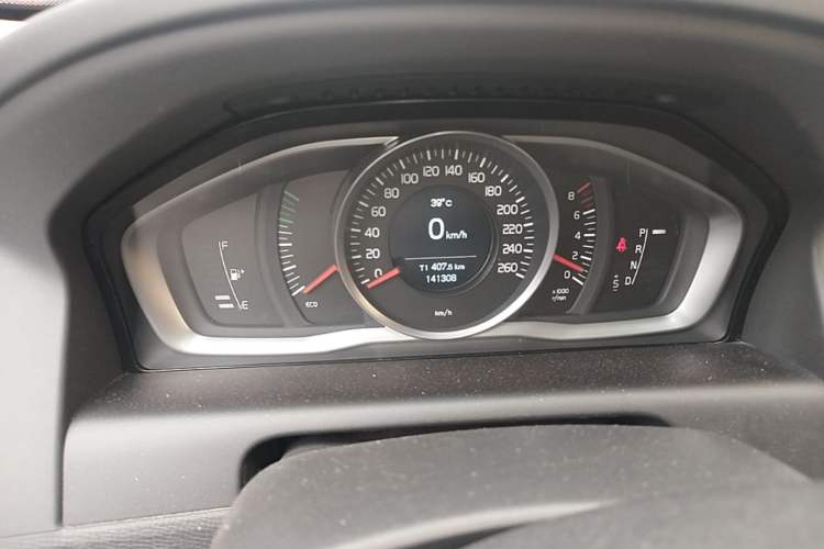 Used Volvo XC60 2017 T5 Smart Upgrade Edition Instrument Cluster