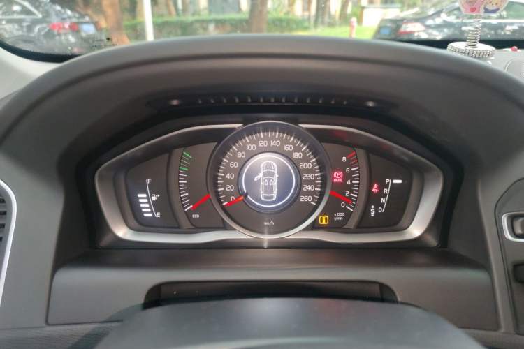 Used Volvo XC60 2017 T5 Smart Upgrade Edition Instrument Cluster