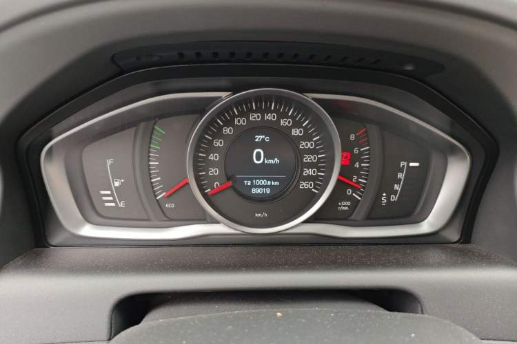 Used Volvo XC60 2017 T5 Smart Upgrade Edition Instrument Cluster