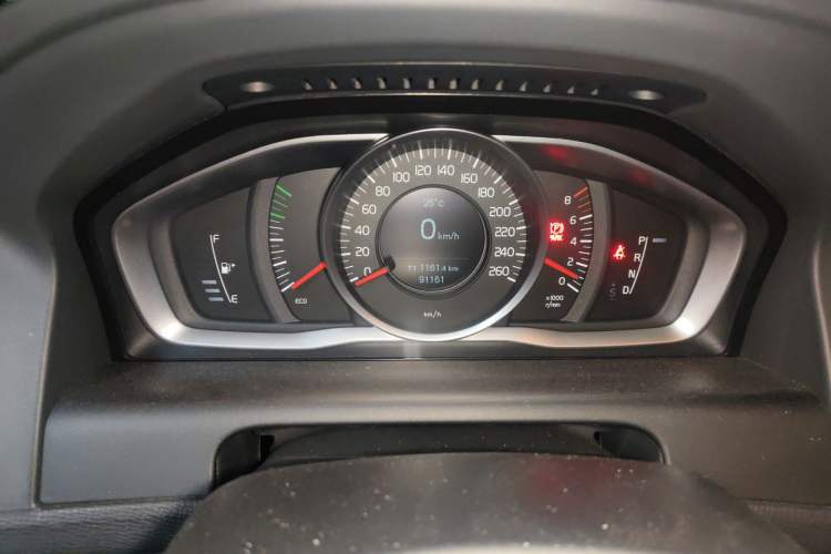 Used Volvo XC60 2017 T5 AWD Smart Upgrade Model Instrument Cluster