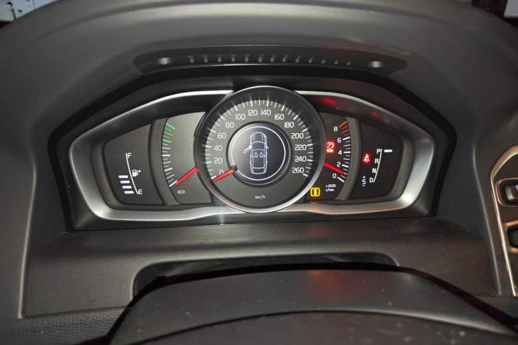 Used Volvo XC60 2017 T5 Smart Upgrade Edition Instrument Cluster
