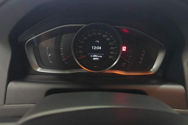 Used Volvo XC60 2017 T5 Smart Upgrade Edition Instrument Cluster