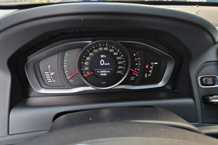 Used Volvo XC60 2017 T5 Smart Upgrade Edition Instrument Cluster