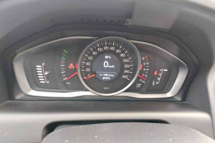 Used Volvo XC60 2017 T5 Smart Upgrade Edition Instrument Cluster