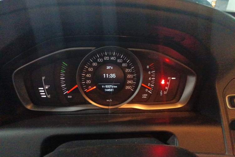 Used Volvo XC60 2017 T5 Smart Upgrade Edition Instrument Cluster