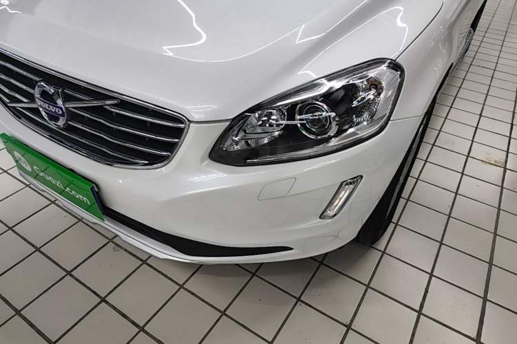 Used Volvo XC60 2017 T5 Smart Upgrade Edition Left Front Headlight