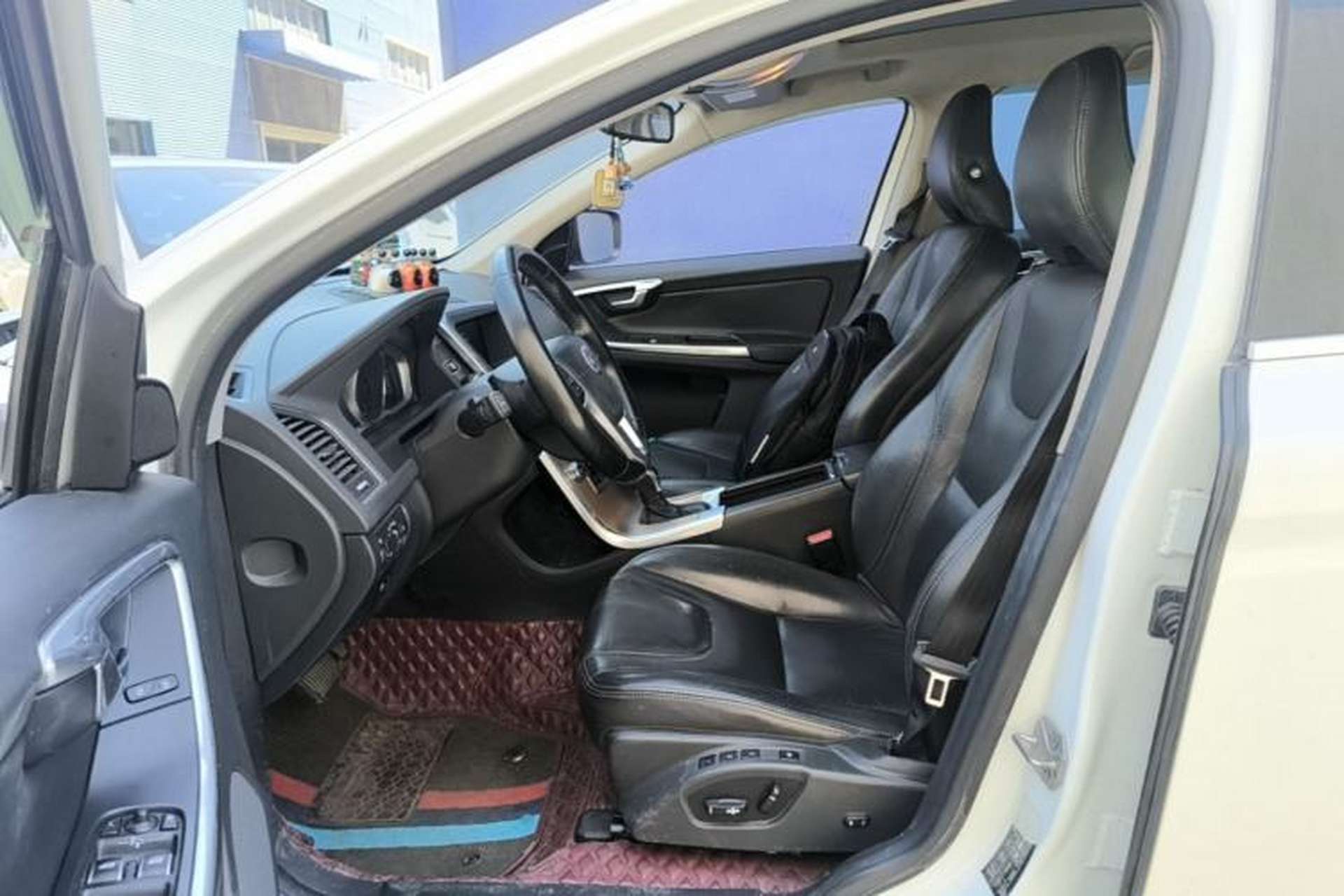 Used Volvo XC60 2017 T5 Smart Upgrade Edition Left Front Seat