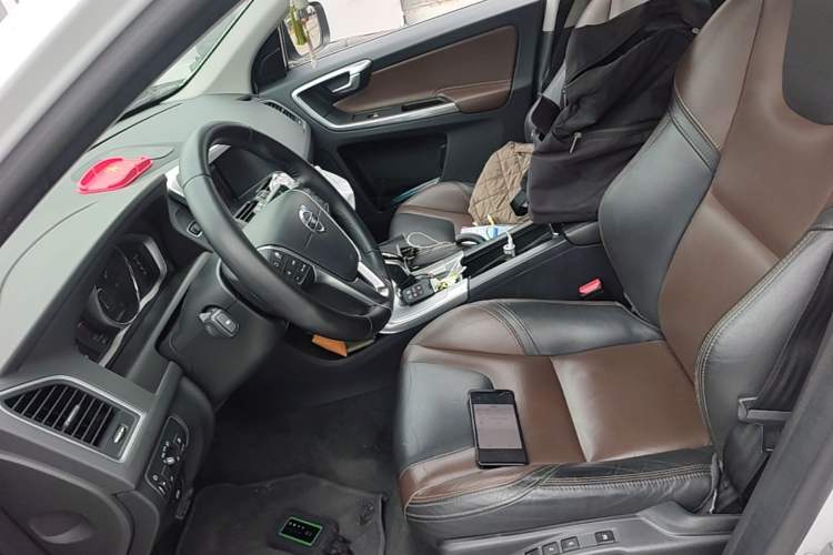 Used Volvo XC60 2017 T5 AWD Smart Range Edition Left Front Seat