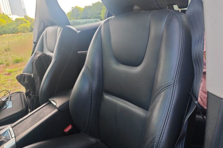 Used Volvo XC60 2017 T5 Smart Upgrade Edition Left Front Seat
