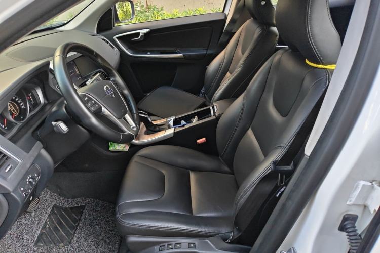 Used Volvo XC60 2017 T5 Smart Upgrade Edition Left Front Seat
