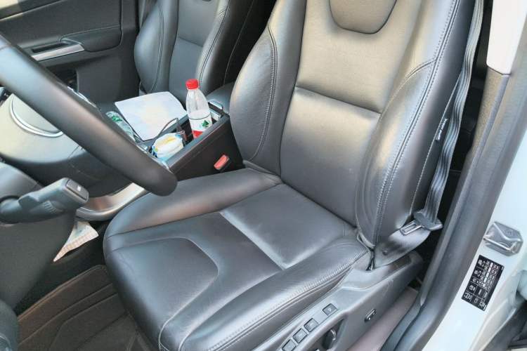 Used Volvo XC60 2017 T5 Smart Upgrade Edition Left Front Seat