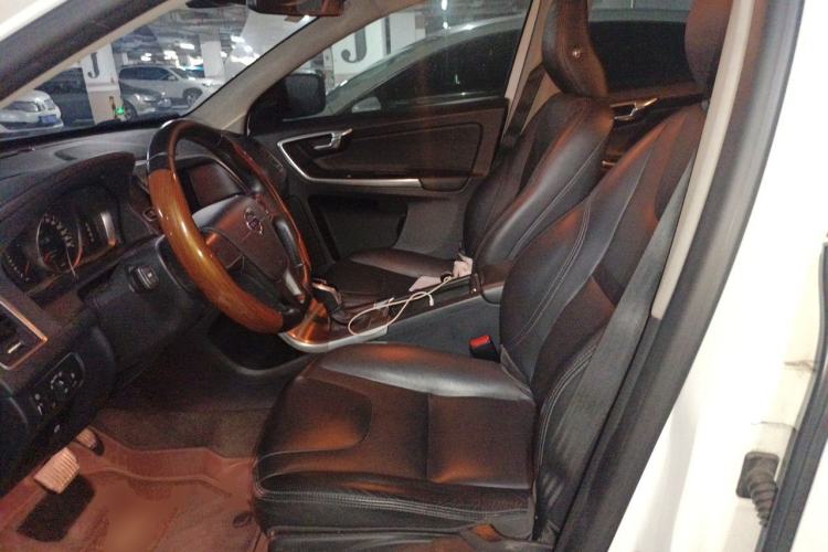 Used Volvo XC60 2017 T5 Smart Upgrade Edition Left Front Seat