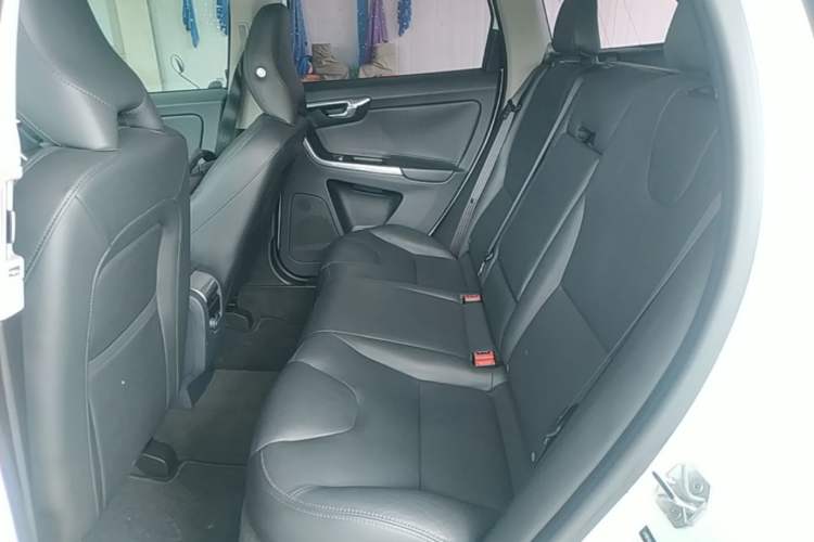 Used Volvo XC60 2017 T5 Smart Upgrade Edition Left Rear Seat