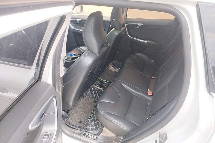 Used Volvo XC60 2017 T5 Smart Upgrade Edition Left Rear Seat