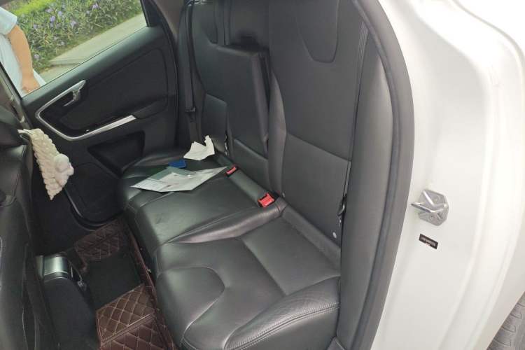 Used Volvo XC60 2017 T5 Smart Upgrade Edition Left Rear Seat
